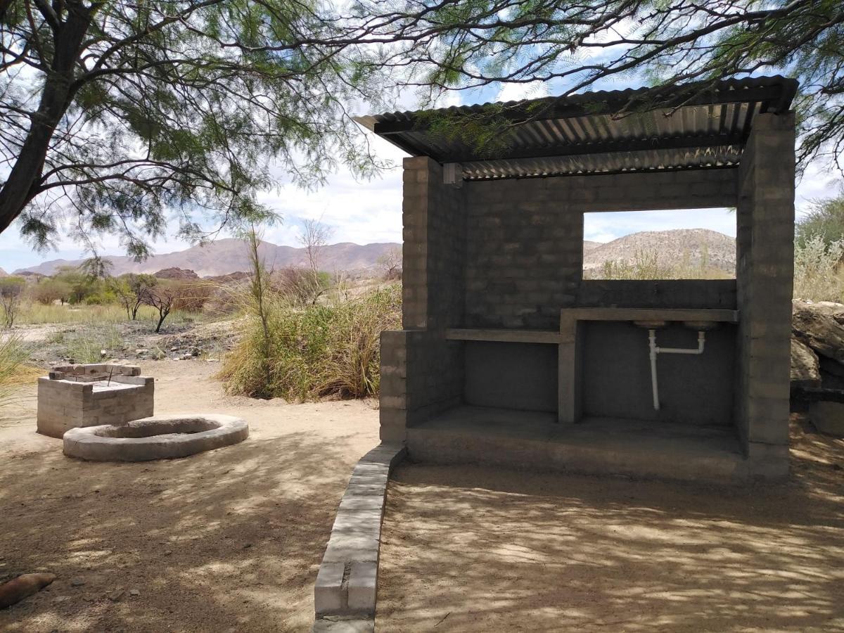 Achab Camping Camp Site Usakos المظهر الخارجي الصورة